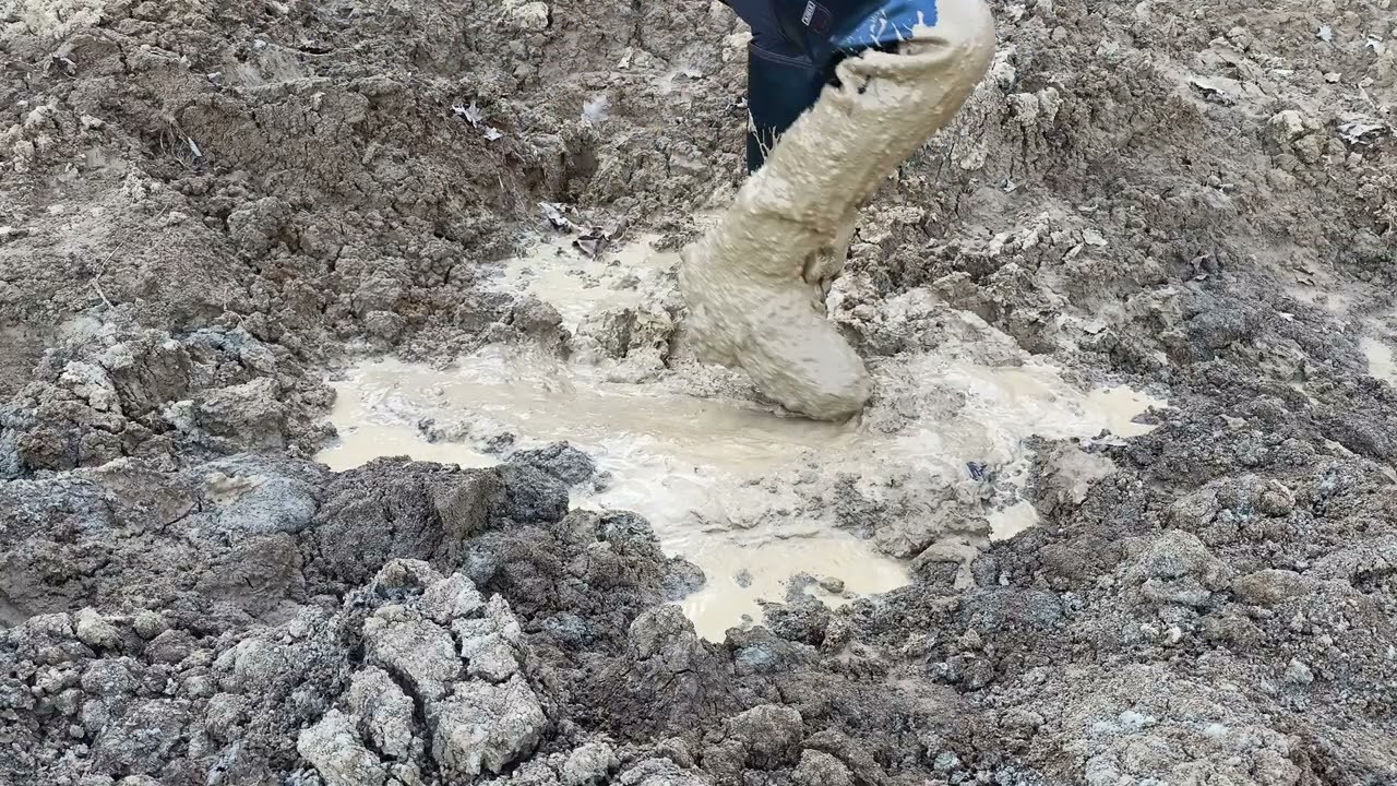 Aigle Parcours waders in sticky clay 