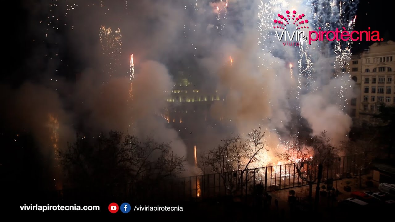 Fallas Valencia 2024. Castillo Fuegos Artificiales. Viernes 8 de Marzo 2024. Pirotecnia Nadal Martí