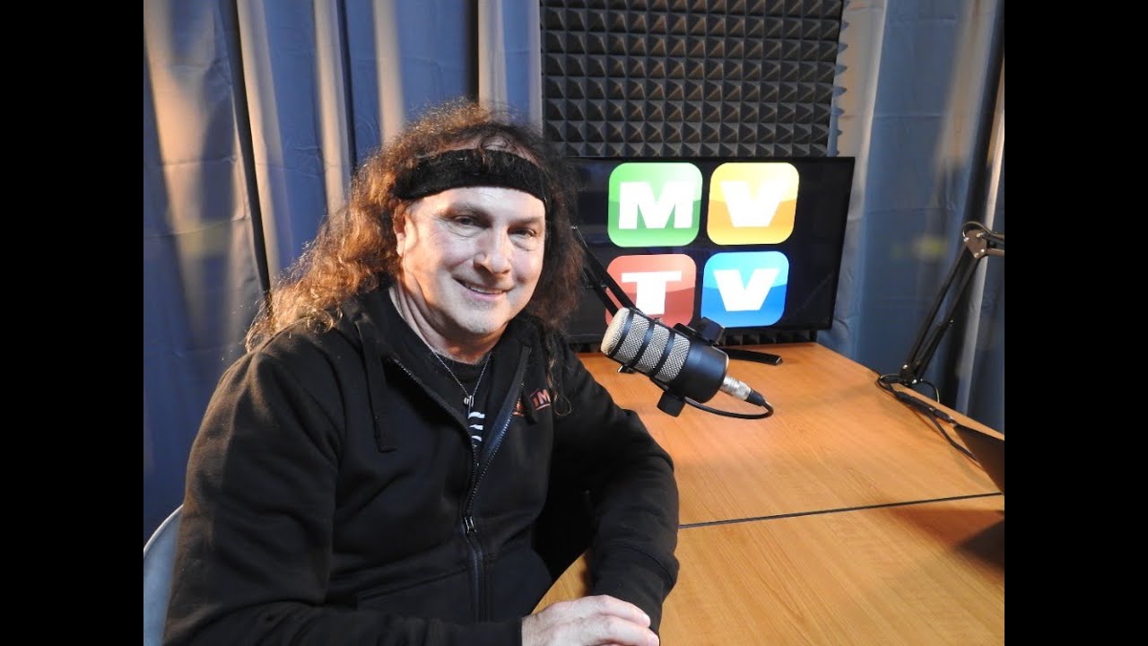 PETR ŘEZNÍČEK: SKUPINA PLEKTRUM OSLOVUJE NĚKOLIK GENERACÍ