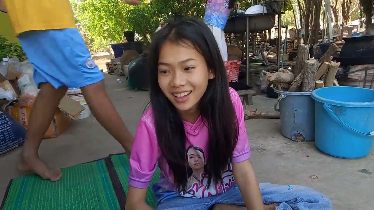 อิหลอยลิงสมุยซุกซนคักหลานตาสมหวัง ธิดาลาว