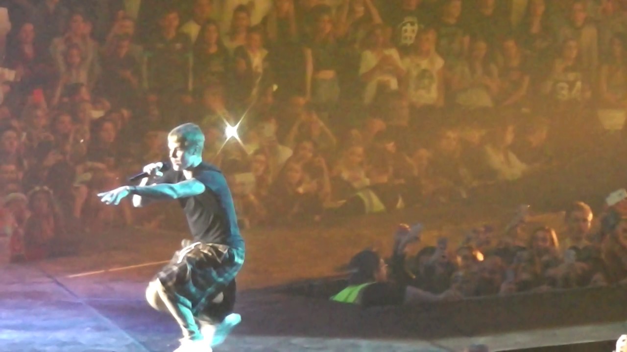 Justin Bieber - No Sense + Hold Tight - Prague - 12.11.2016