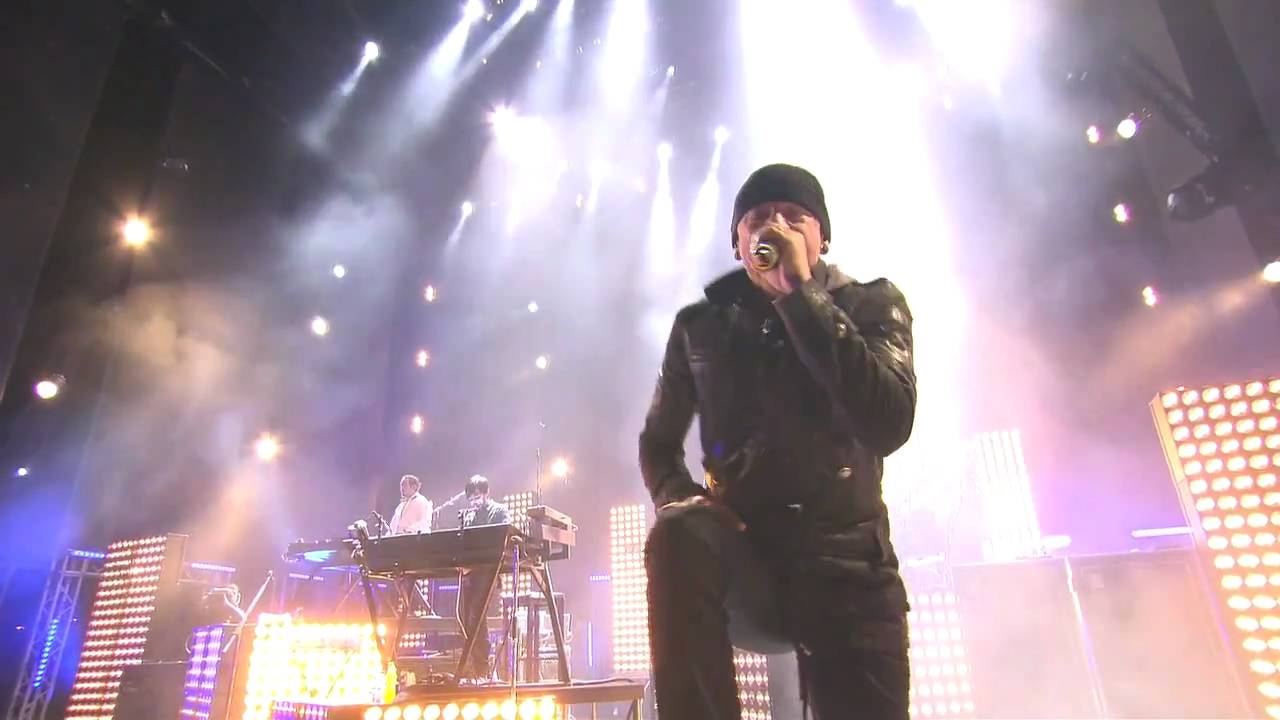 Linkin Park - Breaking The Habit live at MTV EMA Madrid, 2010 HD