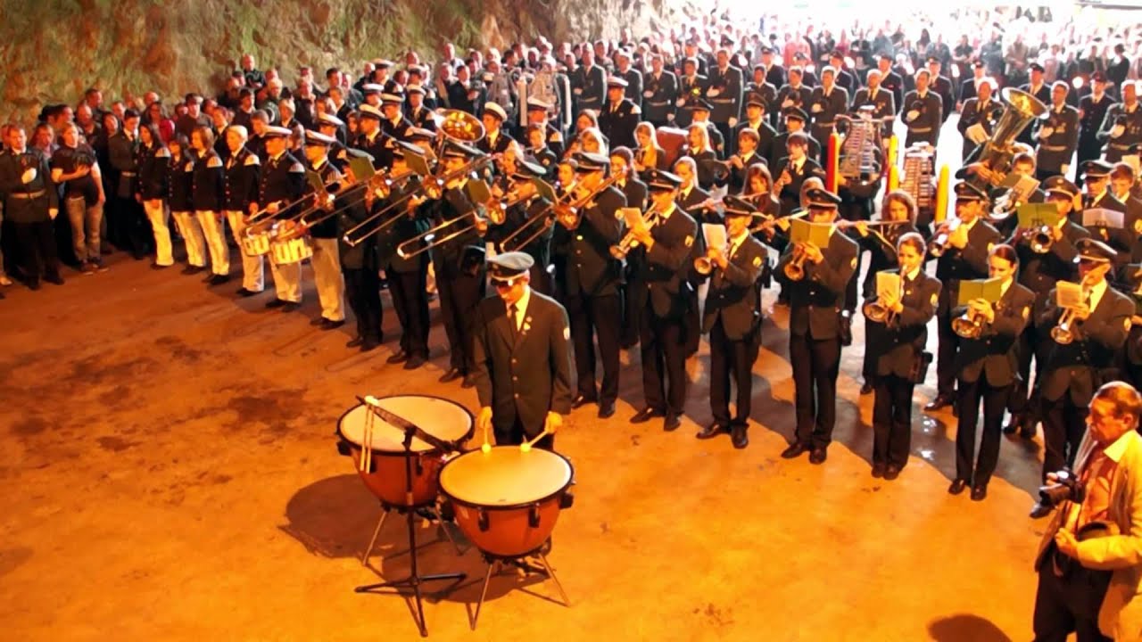 Großer Zapfenstreich in der Balver Höhle - Musikverein Sundern - 2/2