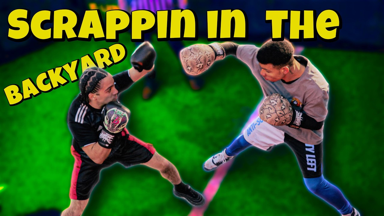 Они договорились сбежать на заднем дворе.