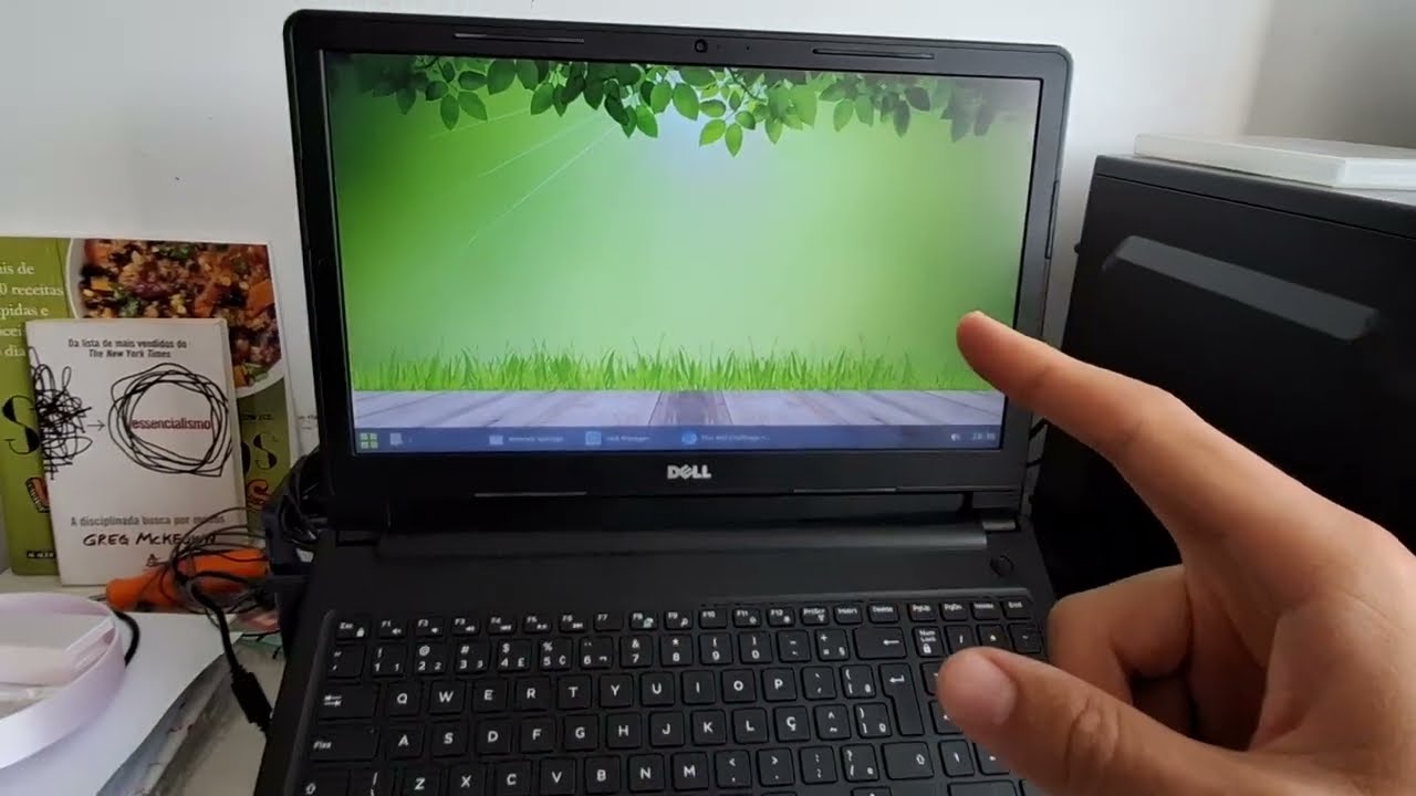 Esse Linux minimalista vai RESSUSCITAR seu computador antigo