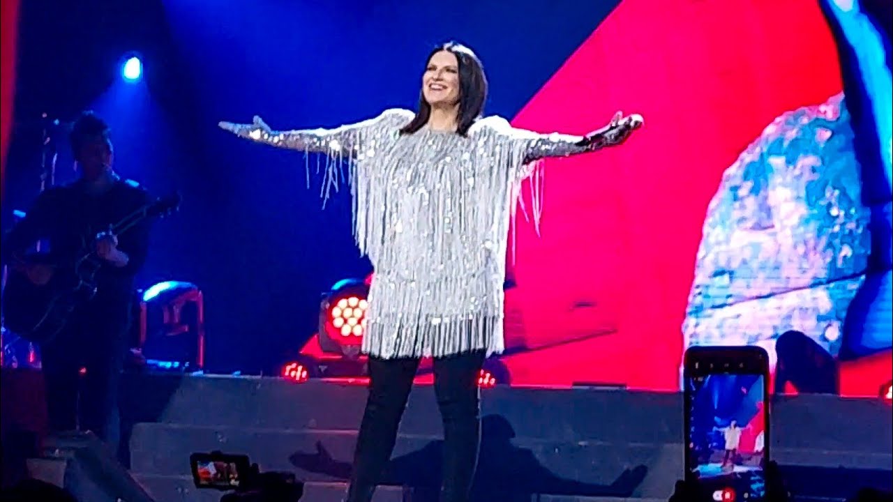 Laura Pausini - Volvere Junto A Ti (en vivo Bogota - Colombia || Laura Pausini World Tour 2024)