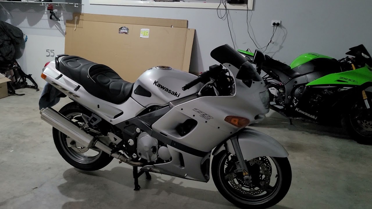 2004 Kawasaki ZZR600 Review Part1