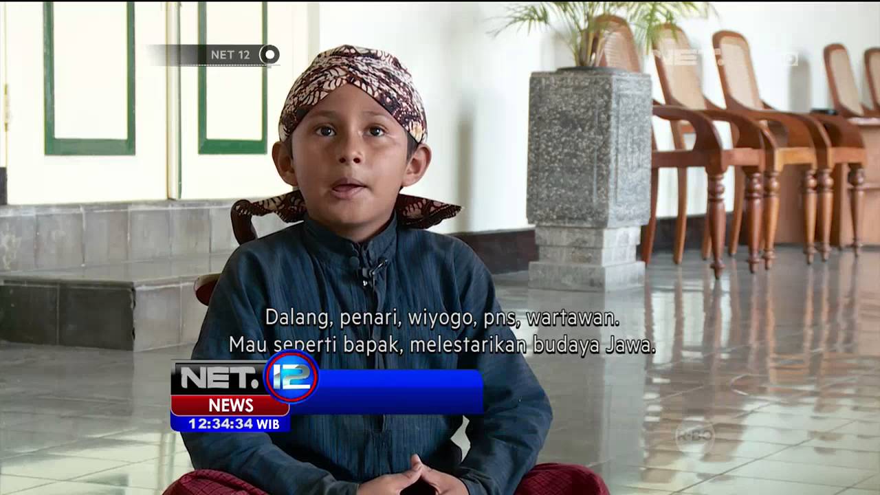Seorang Bocah Mengabdikan Diri Menjadi Abdi di Keraton Yogyakarta - NET12