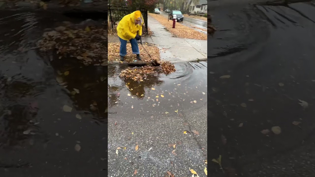 Unclogging a really backed up drain in the street #watertok