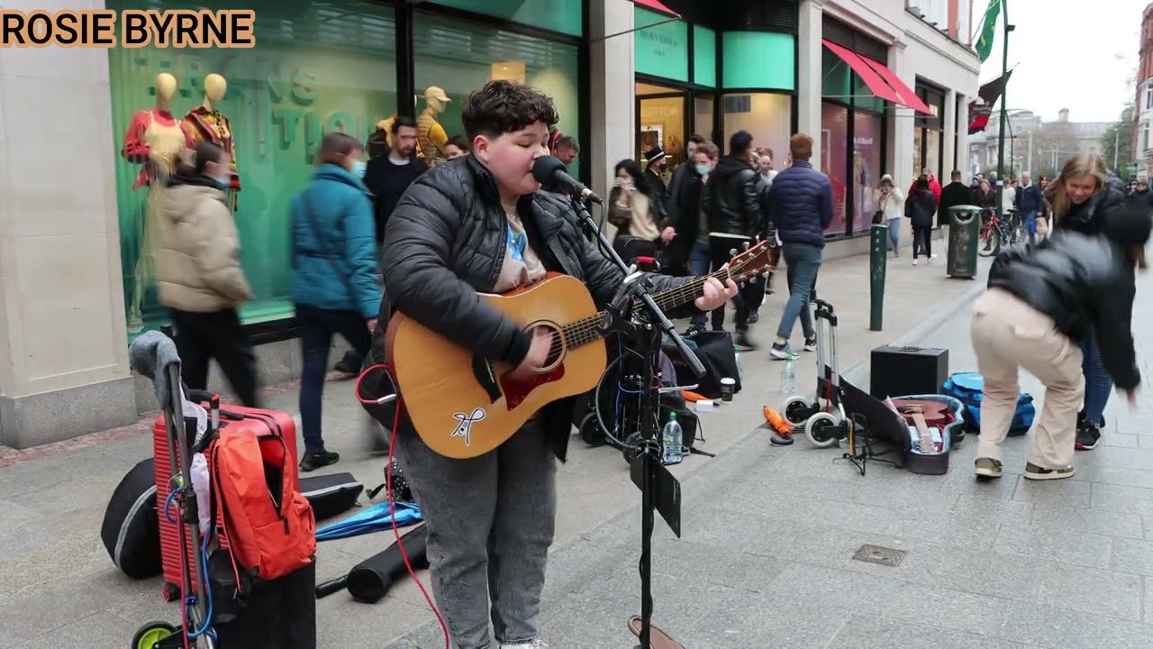 Somewhere Only we know Cover by Roe Byrne from Grafton Street Dublin live best of Busking
