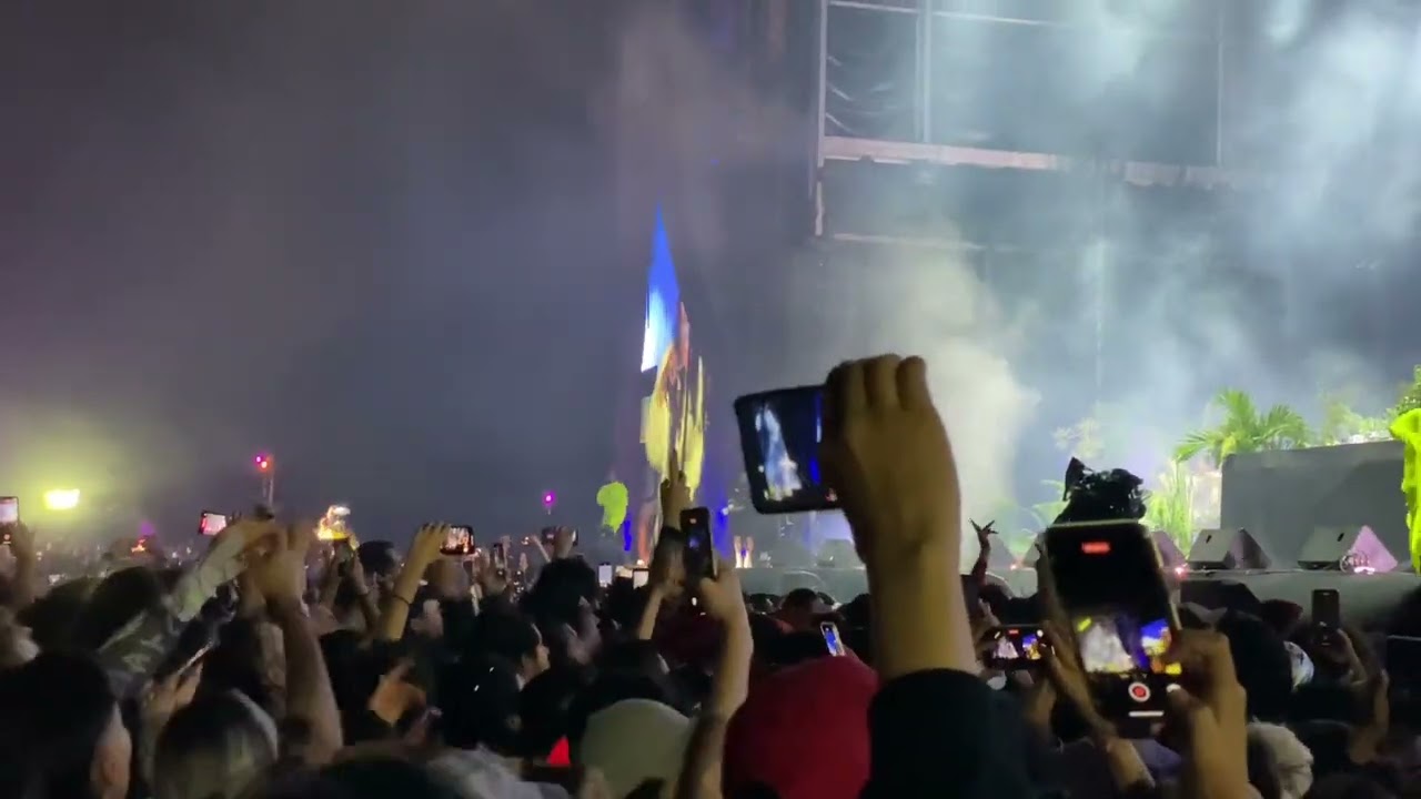 M.I.A. - Paper Planes (AXE Ceremonia, CDMX 2023)