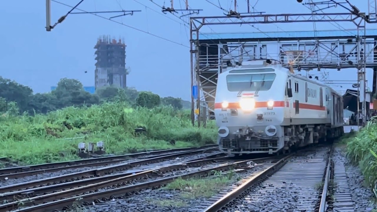 TKD Aerodynamic WAP-7 hauling 22413 Madgaon - Hazrat Nizamuddin Rajdhani Express | Indian Railways