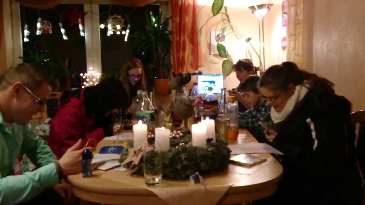 Kopfstehende Knoepkes sind multitaskingf&auml;hig selbst an Weihnachten