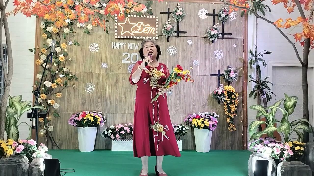 MƯA TRÊN PHỐ HUẾ / CHỊ 6 BI