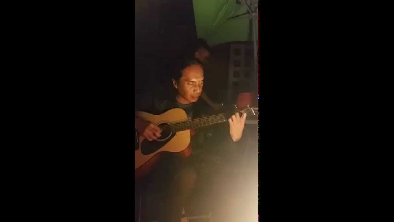 acoustic night with eric gancio of yano