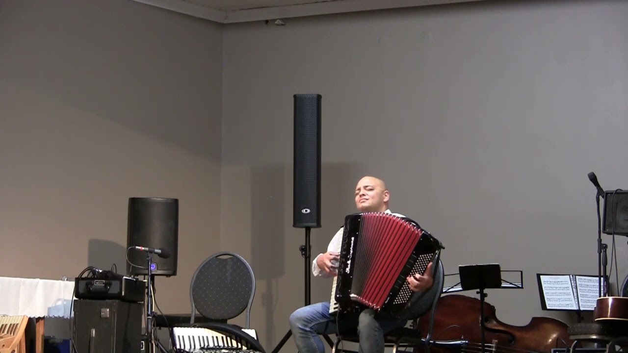 Balogh József harmonika előadása később csatlakozik Móger Péter