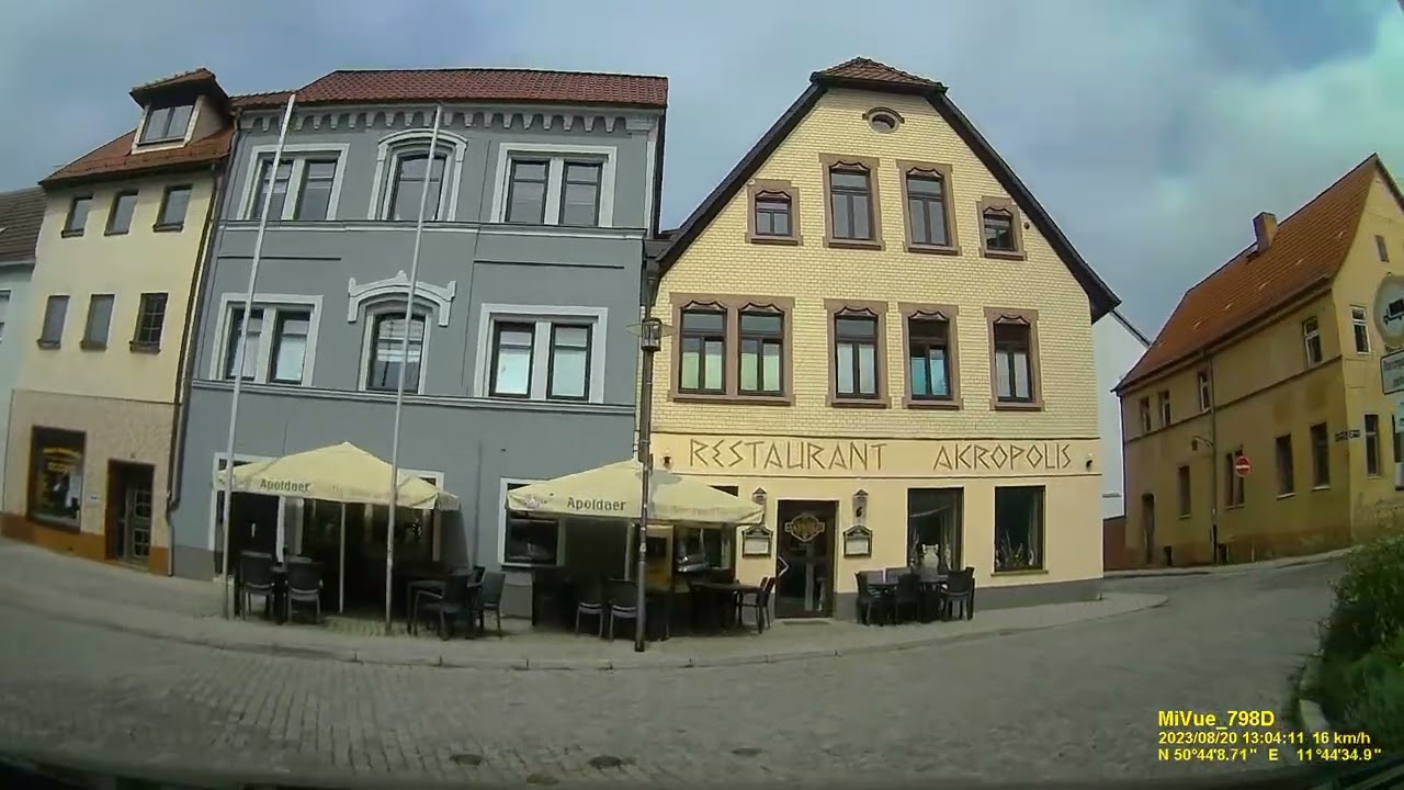 D: Stadt Neustadt an der Orla. Saale-Orla-Kreis. Rundfahrt durch die Stadtmitte. August 2023