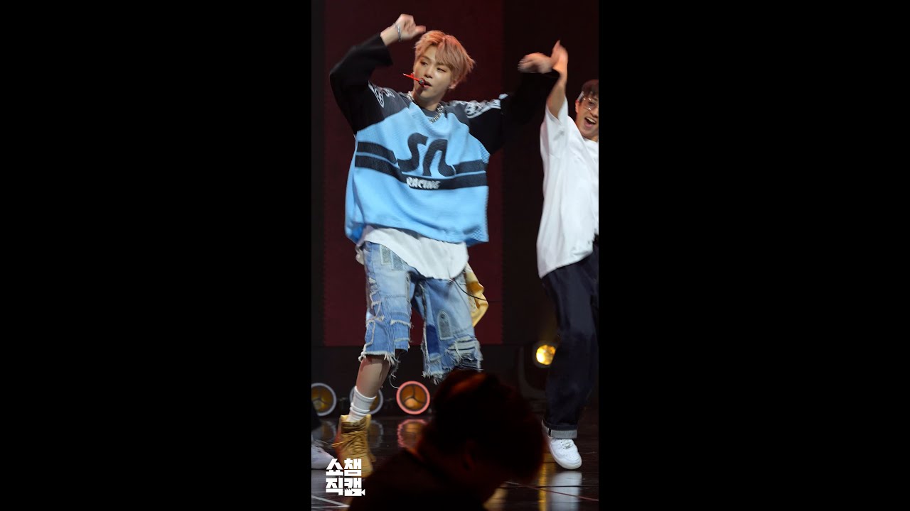 [쇼챔1분직캠] KANG DANIEL(강다니엘)의 ＜Movie Star＞♬ #강다니엘