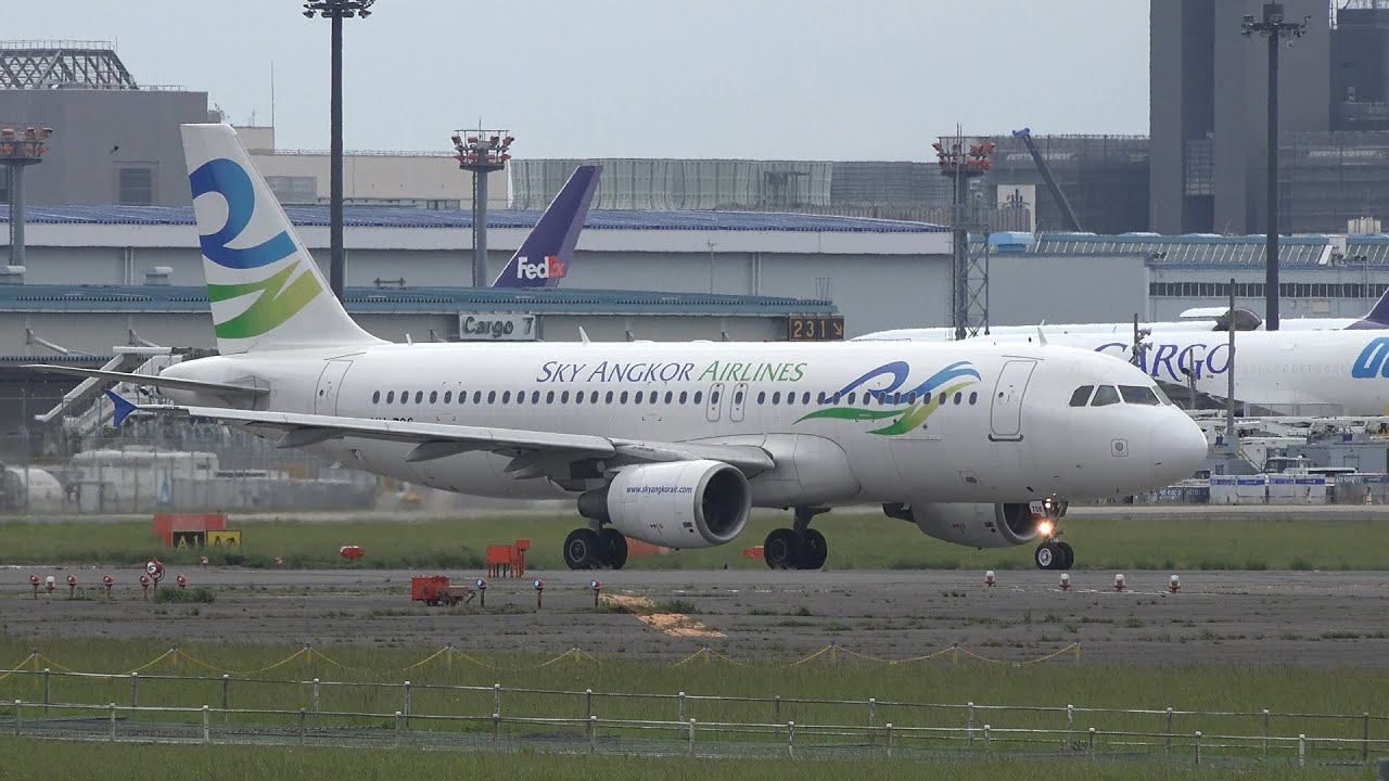 Sky Angkor Airlines Airbus A320-200 XU-706 Takeoff from NRT 16R