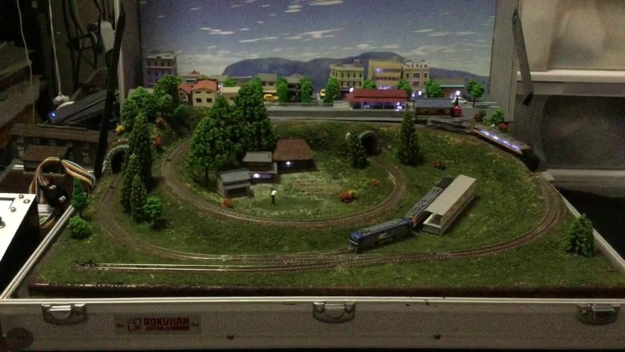 鉄道模型　自動運転  Zゲージ ロクハン トランクレイアウト