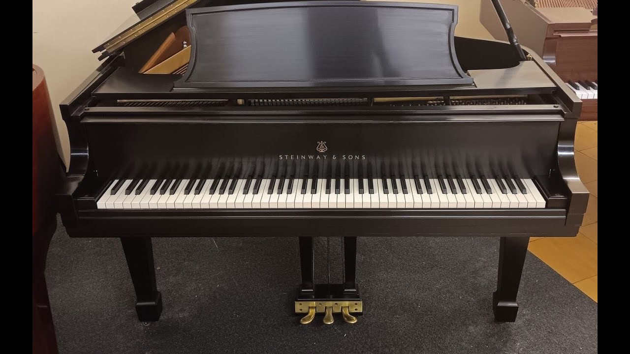 Steinway L - 5’10 ½” Grand Piano