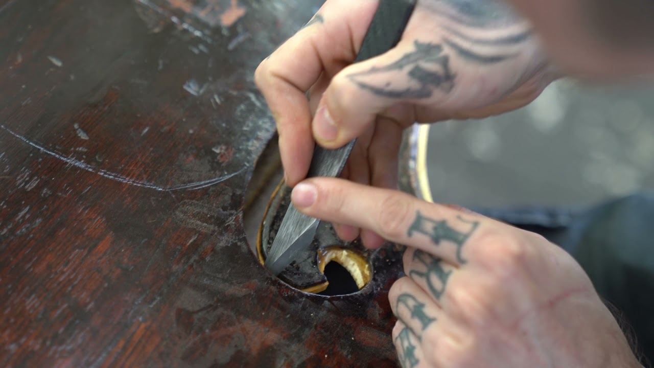 Workshop: William Booth II Double Bass Ep 17, Fitting a Patch to the Soundhole Wing