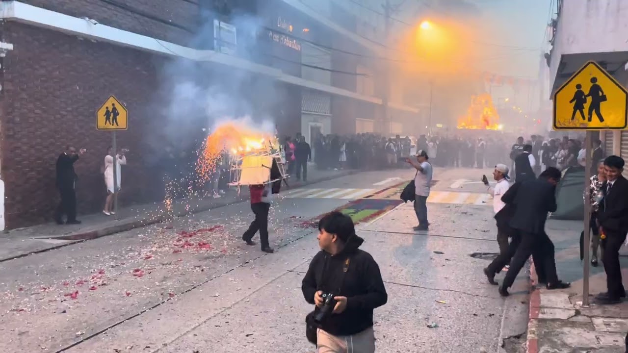 Torito completo procesión de la virgen del Rosario 2025