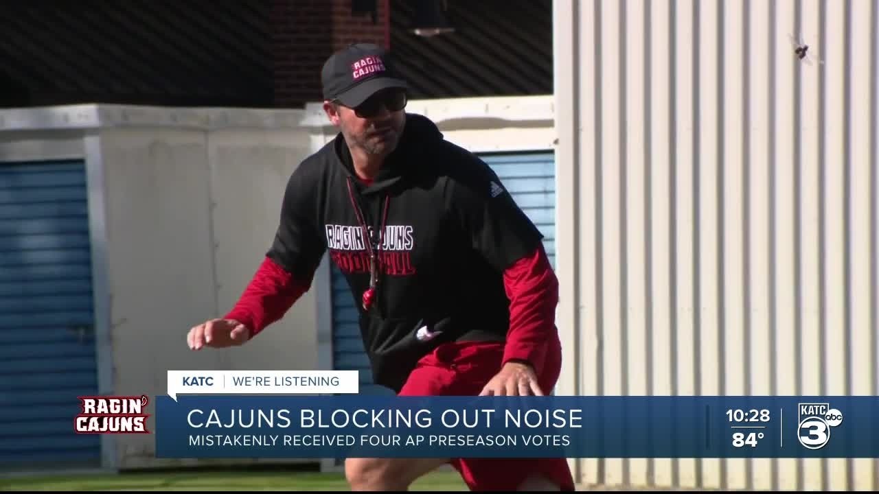 AP poll error briefly gives Cajuns receiving-votes