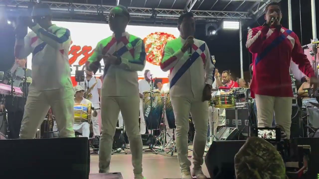 Jandy Ventura- Patacon Pisao & Hasta La Tambora En Vivo