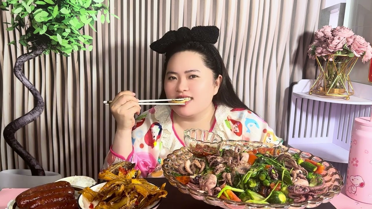 BỮA CƠM NHƯ MỌI NGÀY CỦA Em DUNG