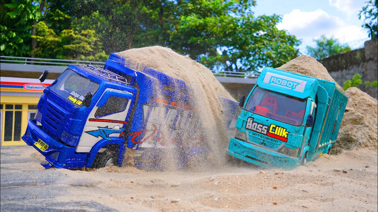 Truk Oleng Wahyu Abadi Bawa Muatan Pasir Terguling Berkali Kali Bikin Ngakak