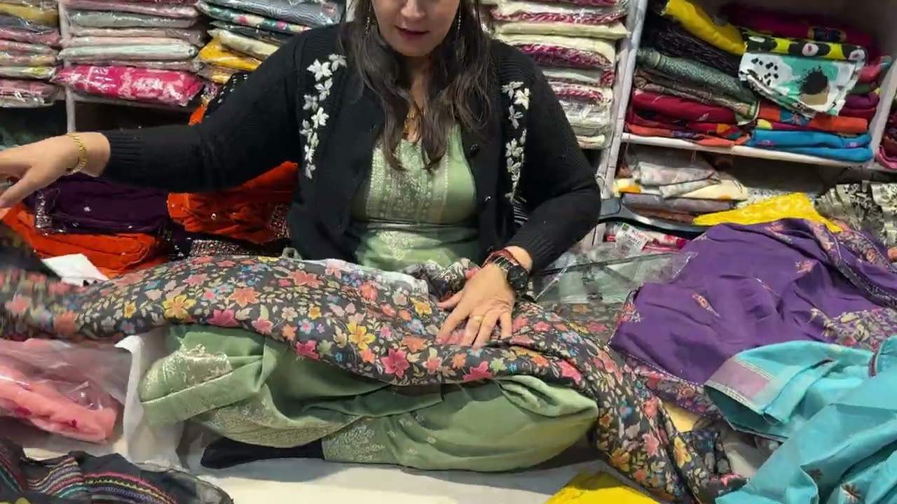 हाय   इतने सूथरे सुट   इतने कम प्राइस में यकीन नहीं होगा जल्दी देखो  🛍️🏃‍♀️📞8168802056