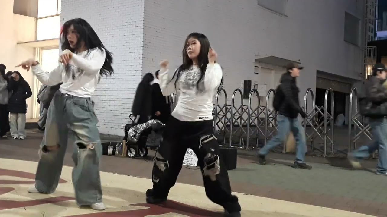 2026.02.15 홍대버스킹1존 홍대걷고싶은거리 버스킹 댄스팀 워페어 공연영상