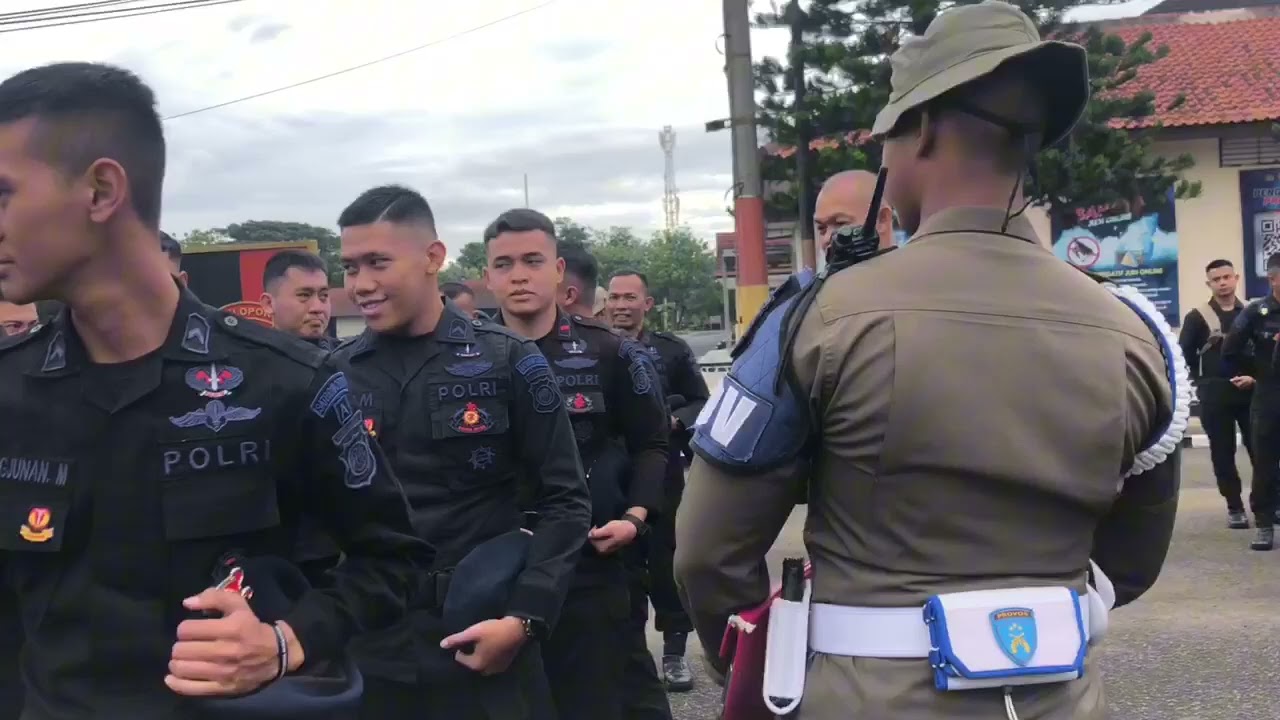 KOMPI 2 BATALYON A PELOPOR LAKSANAKAN KEGIATAN PEMERIKSAAN SIKAP TAMPANG