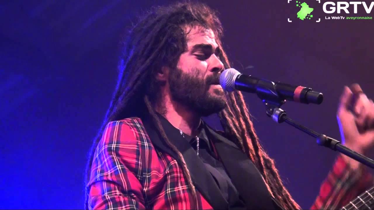 The tuff lions live sur scène