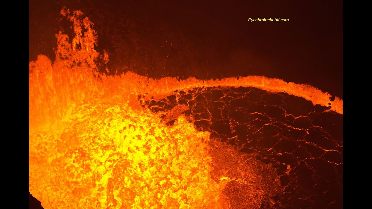 Chasseur de Lac de Lave - BENBOW Volcano - Ambrym island - VANUATU
