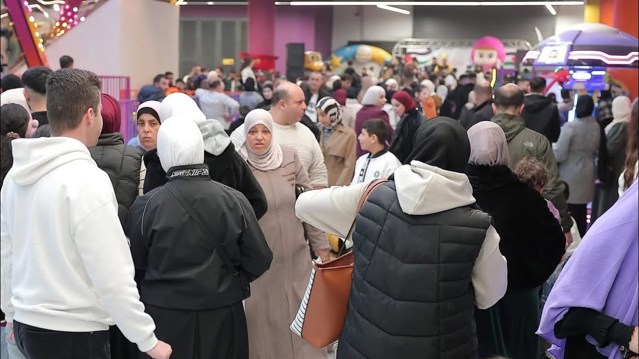 أجواء اليوم الثالث من مهرجان مدينة المرح للتسوق في المدفع لاند
