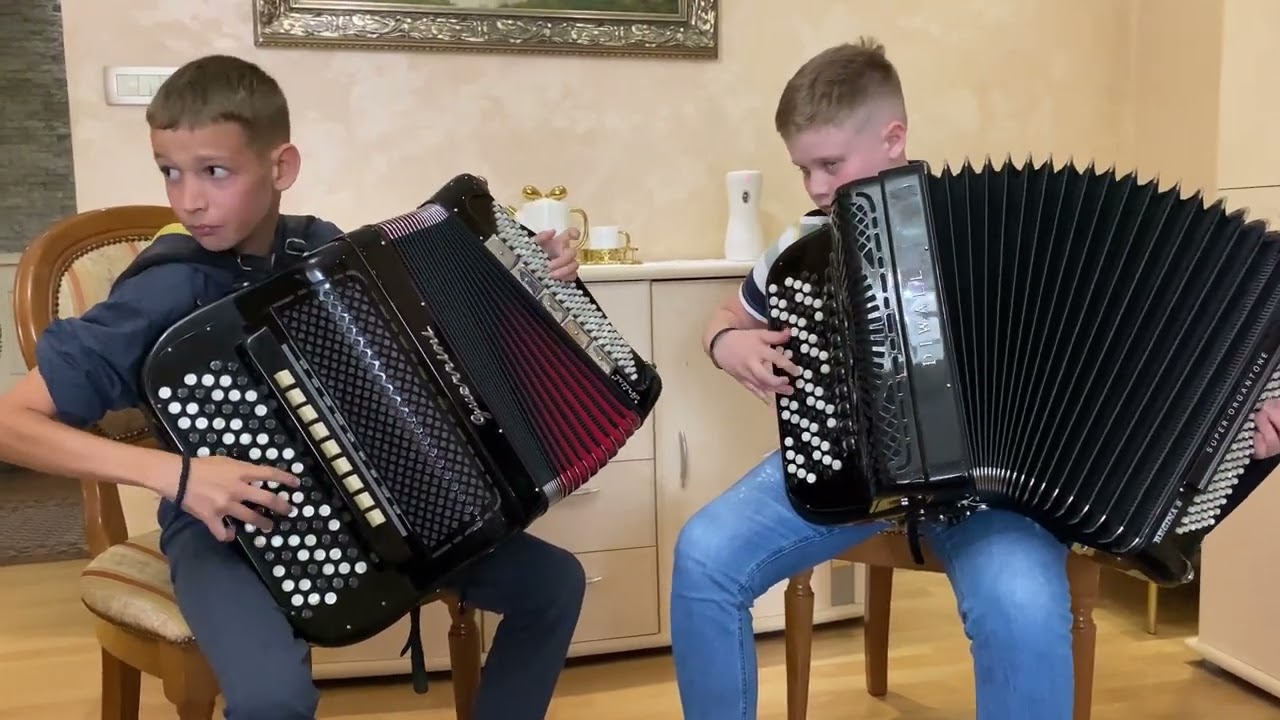 Ignjat Momcovic i Vuk Kostadinovic - Oj Prijedore