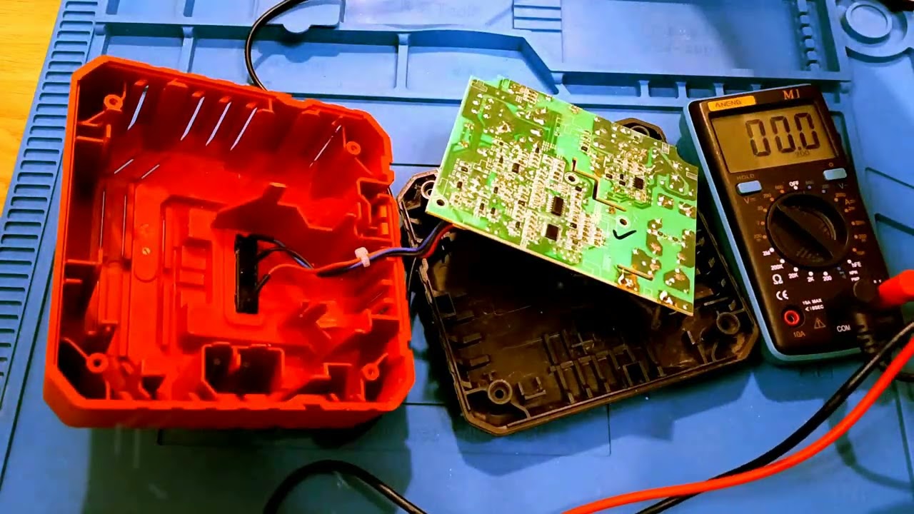 Зарядное устройство Skil 20 V