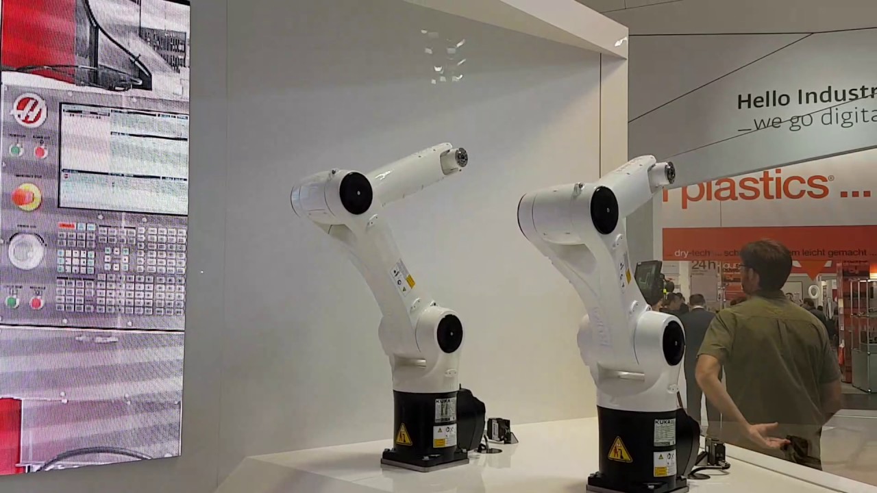 Kuka agilus industrial robot with KRC4 - tandem display