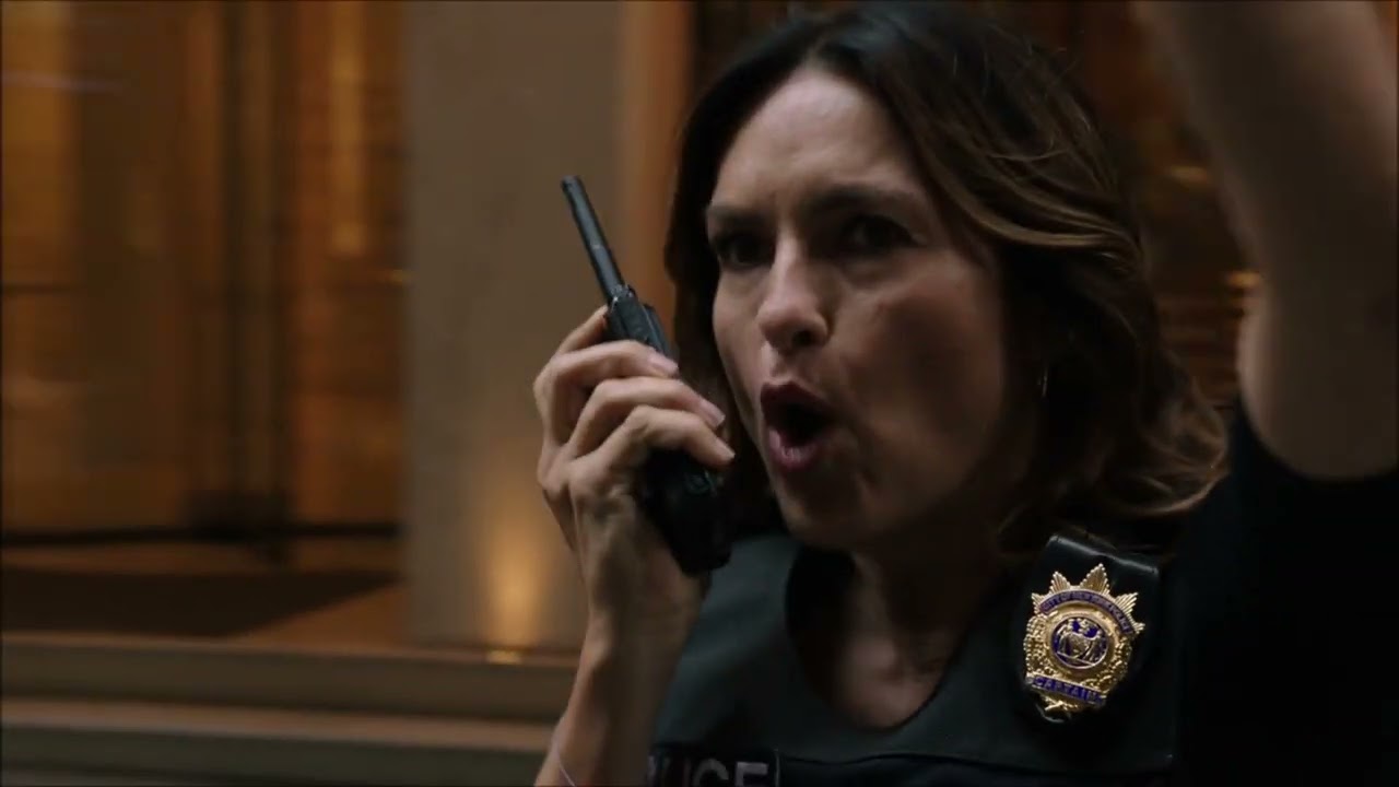 Mariska Hargitay and Kelli Giddish  Fight Song