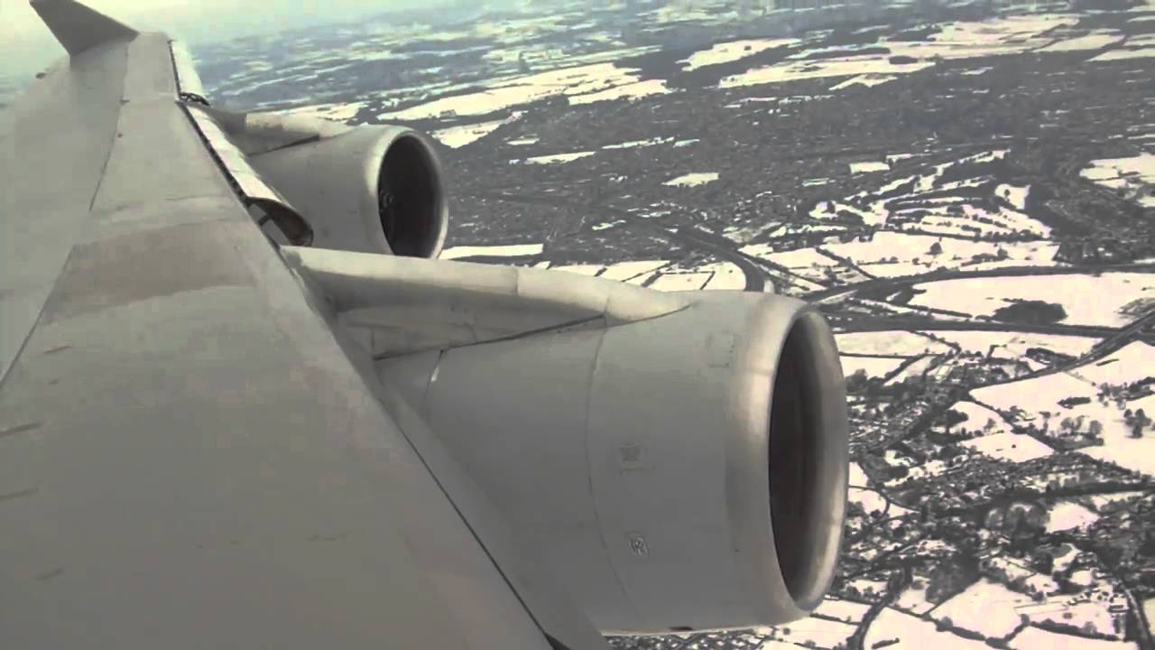 747-400 Landing In Snow at Heathrow Qantas HD