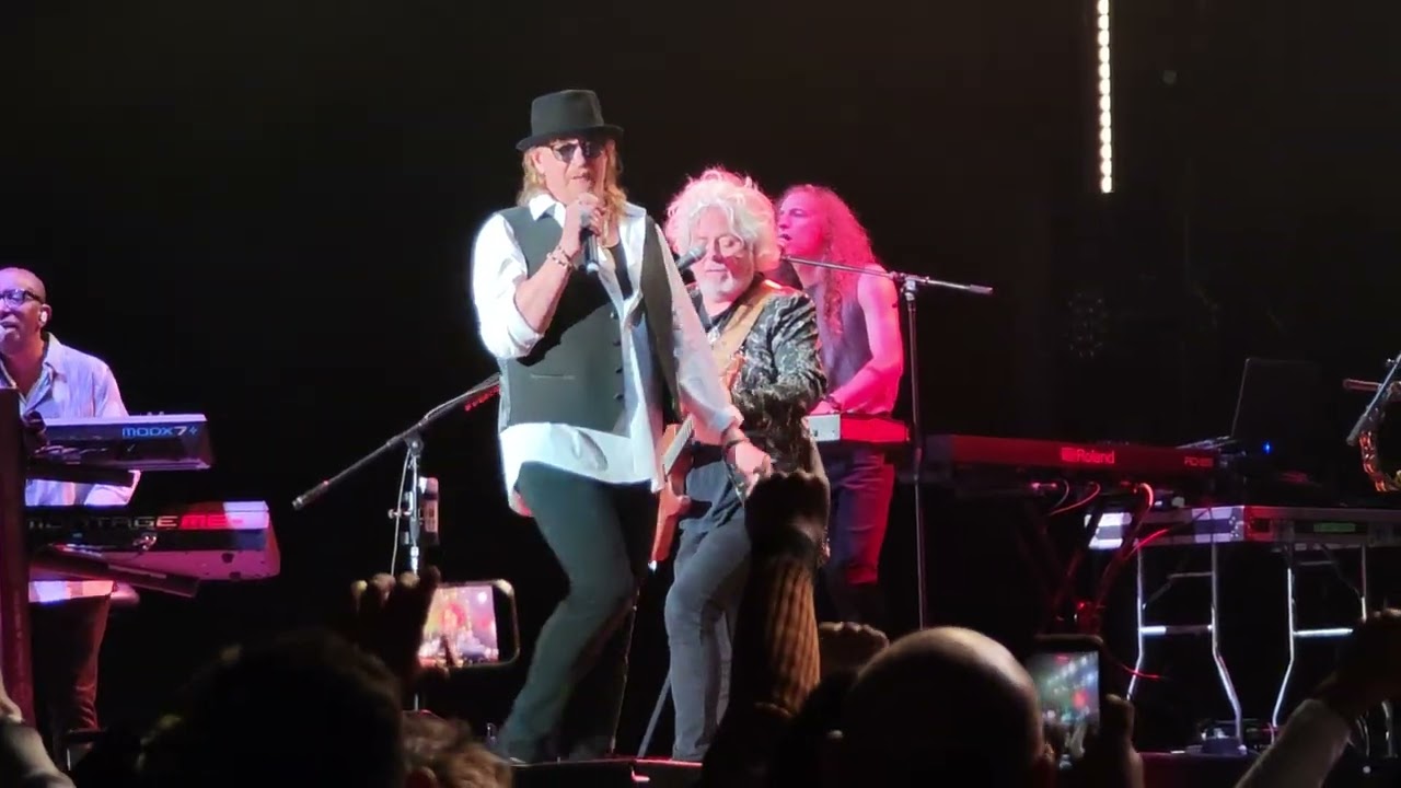 TOTO - Africa (Live in CDMX 2025)