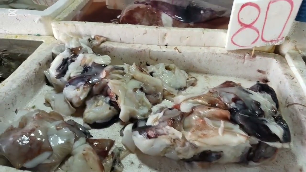 Lunch at Lao Aussie fresh market 