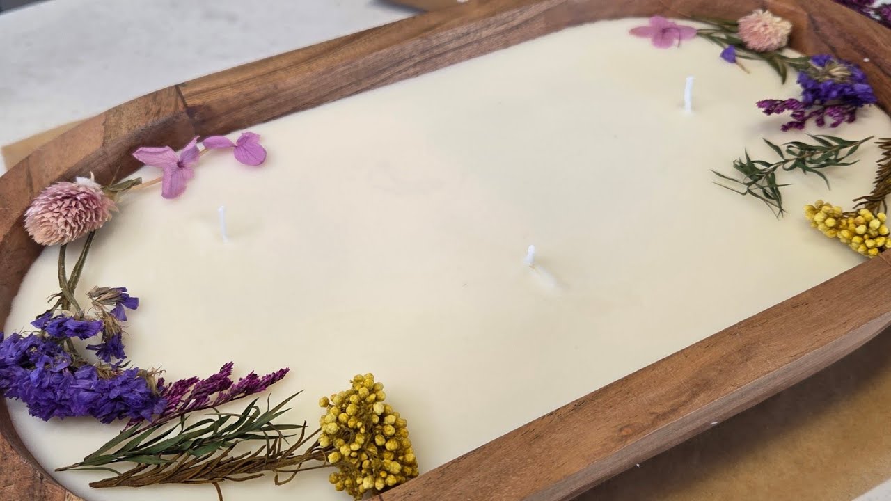 Making a Botanical Candle