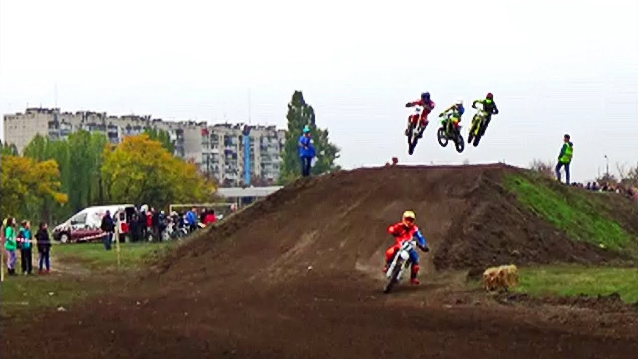 Мотокрос або мотогонки у Смілі.Осінь 2017. Motoraces in Smila. #спорт #сміла #змагання #мотогонки