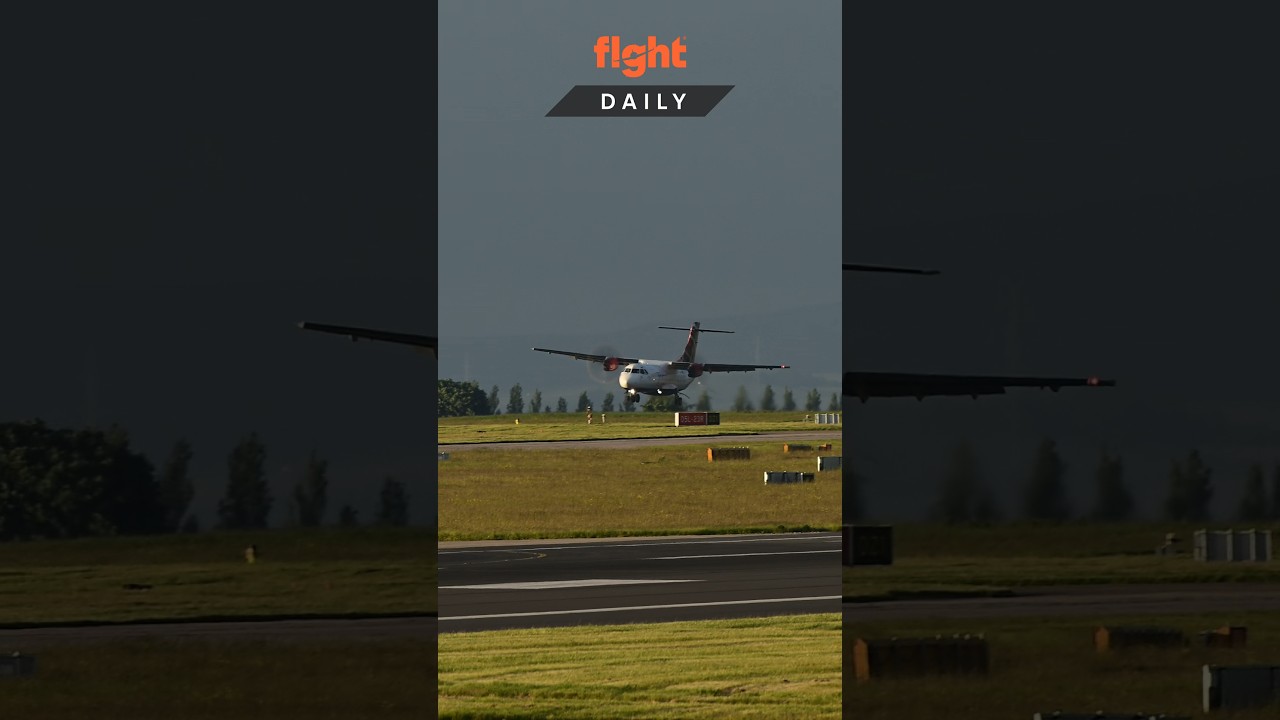 PROPer wobbly plane landing #shorts #aviation #planespotting