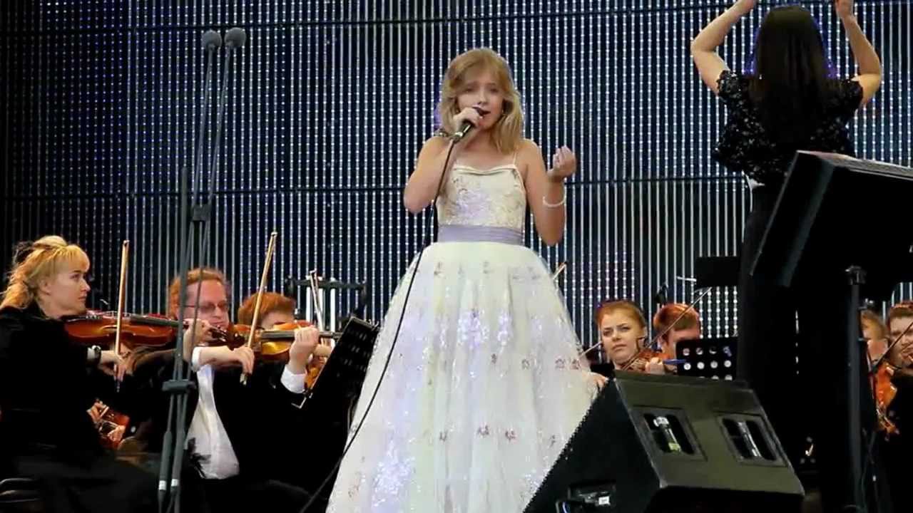 Jackie Evancho - O Mio Babbino Caro - St Petersburgo