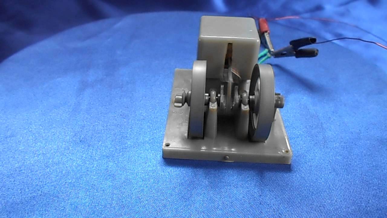 VINTAGE 1949 ATOMOTOR HIT & MISS STYLE TOY ELECTRIC MOTOR