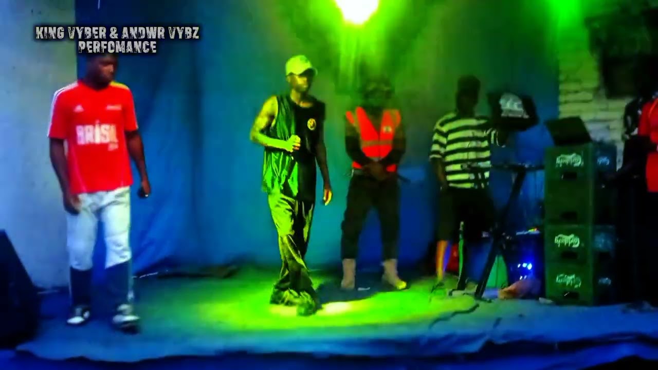 King vyber & Ander vybz on brother's  bar stage